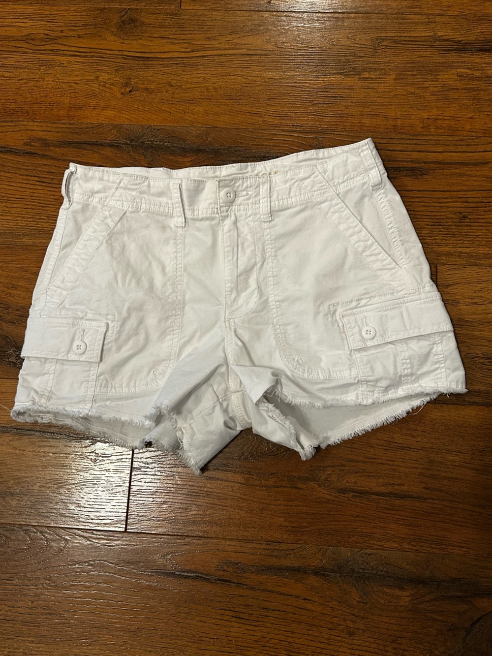 American Eagle Women's 4 Stretch White Frayed Hem Cotton Shorts Cargo Pockets